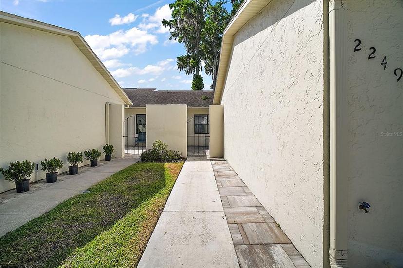 Picture of 2249 Cypress Cove Dr Unit E3, Tavares FL 32778