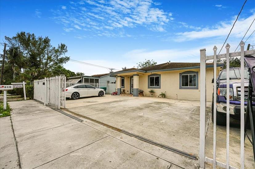 Picture of 810 NW 112Th Street, Miami FL 33168
