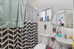 Picture of 810 NW 112Th Street, Miami, FL 33168