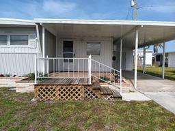 Picture of 818 Bogie Street, Venice, FL 34285