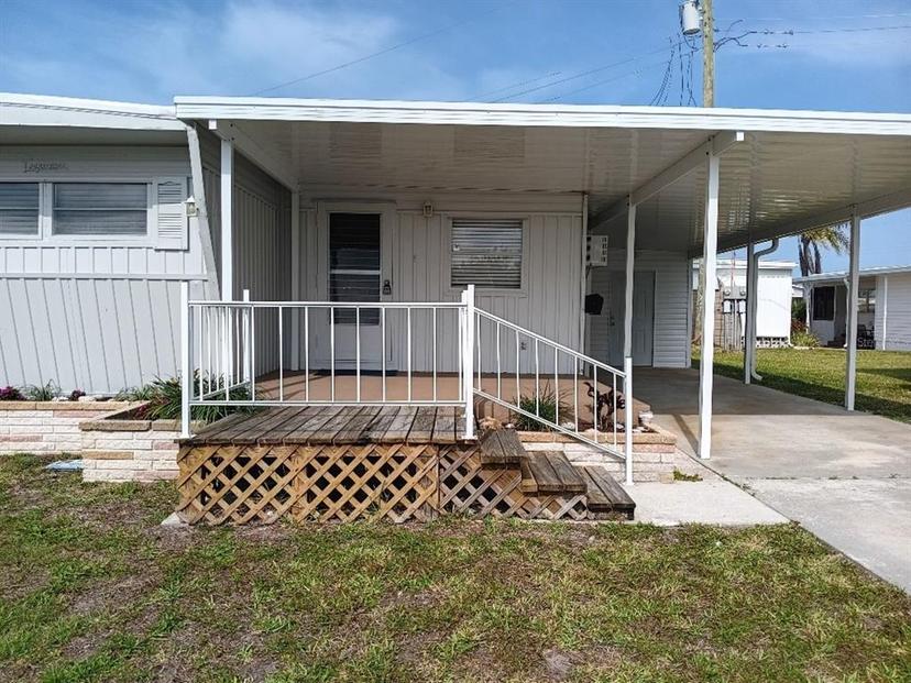 Picture of 818 Bogie Street, Venice FL 34285