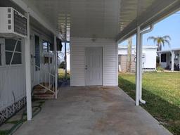 Picture of 818 Bogie Street, Venice, FL 34285