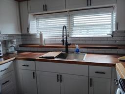 Picture of 818 Bogie Street, Venice, FL 34285