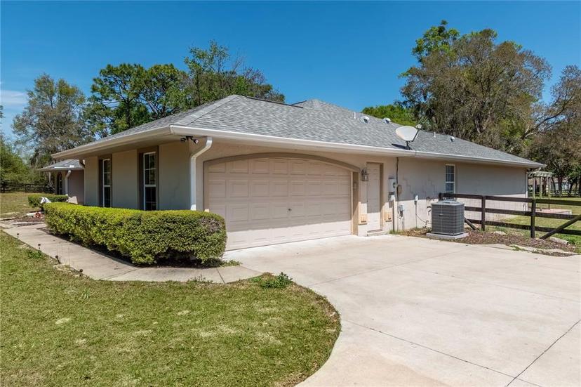 Picture of 10035 SW 67Th Court, Ocala FL 34476
