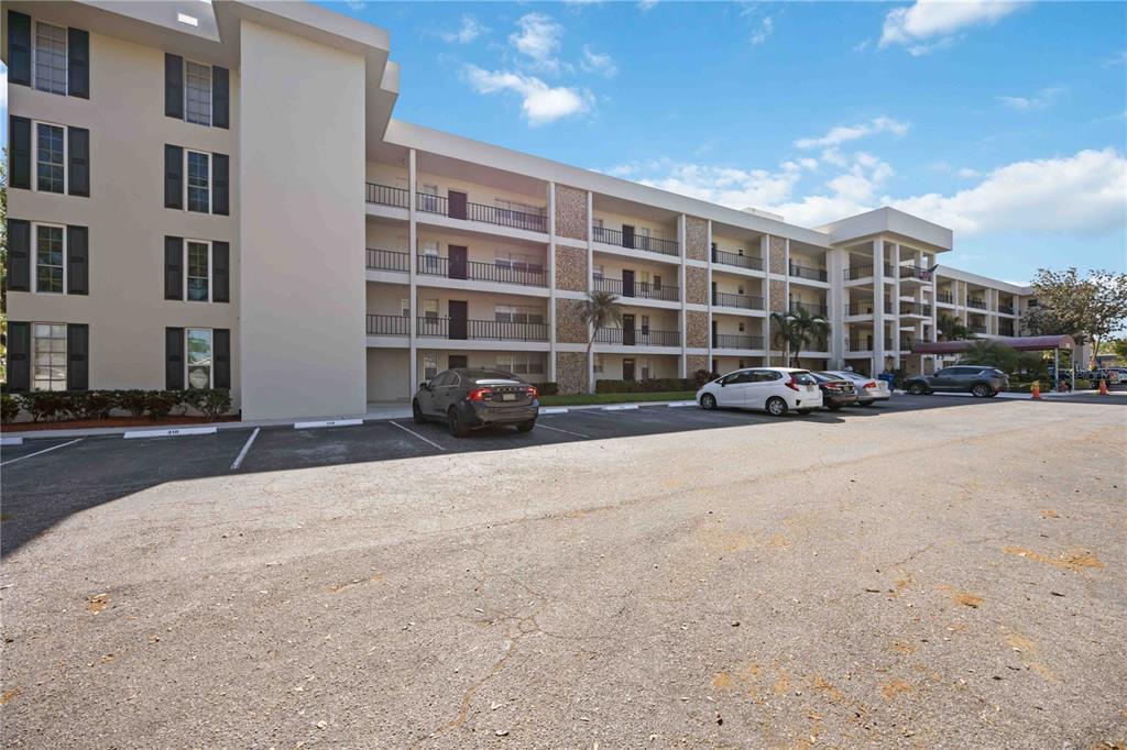Picture of 7461 W Country Club Drive N Unit 207, Sarasota, FL 34243