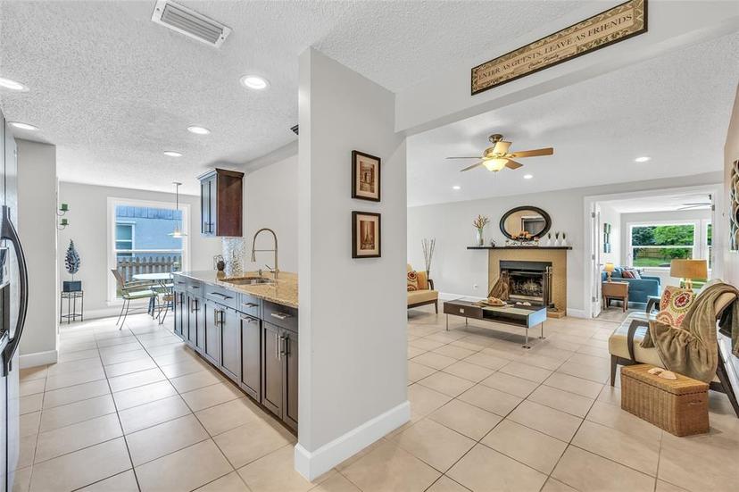 Picture of 5317 Black Pine Drive, Tampa FL 33624