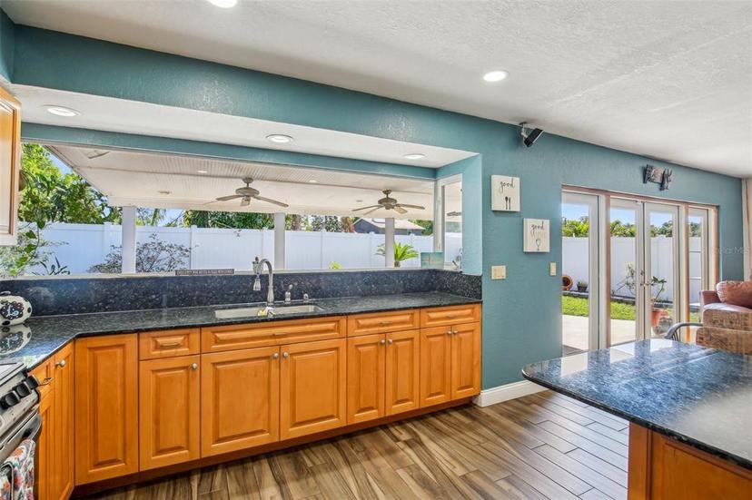 Picture of 8019 Greenshire Drive, Tampa FL 33634