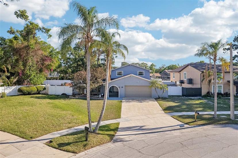 Picture of 8019 Greenshire Drive, Tampa FL 33634