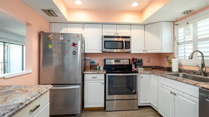 Picture of 1770 Lake Place Unit 1770D, Venice FL 34293