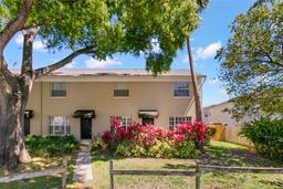 Picture of 408 S Arrawana Avenue Unit A5, Tampa, FL 33609