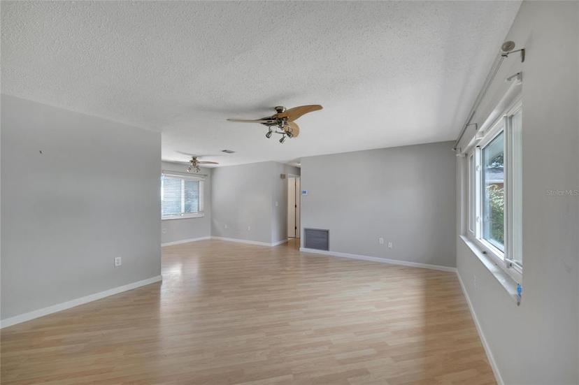 Picture of 2127 Scotland Drive, Clearwater FL 33763