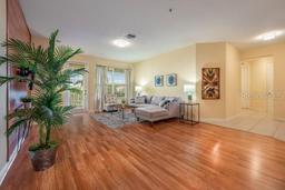 Picture of 5049 Shoreway Loop Unit 30201, Orlando, FL 32819