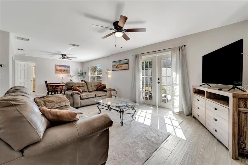 Picture of 2916 Woodcrest Drive, Sarasota FL 34239