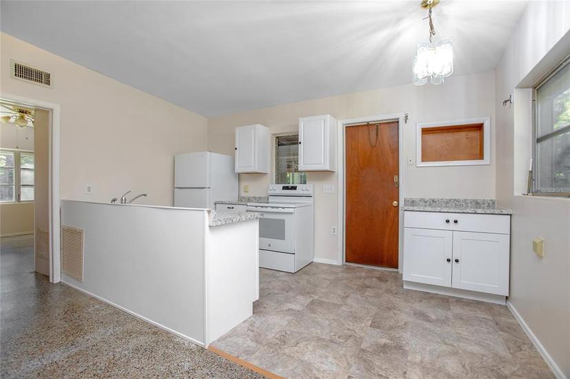 Picture of 782 Valencia Avenue, Orange City FL 32763