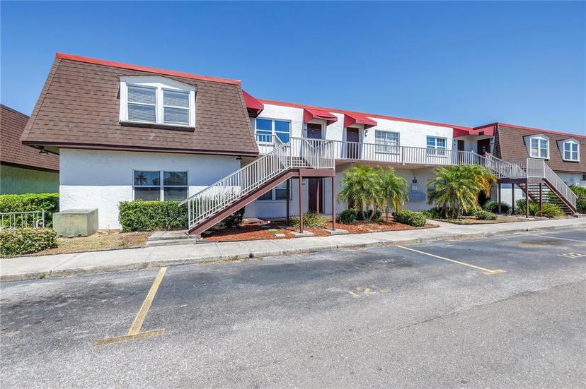 Picture of 9105 W Hillsborough Avenue Unit I102, Tampa FL 33615