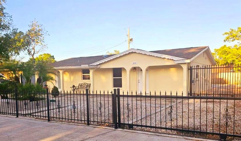 Picture of 8407 River Oaks Drive, Tampa FL 33615