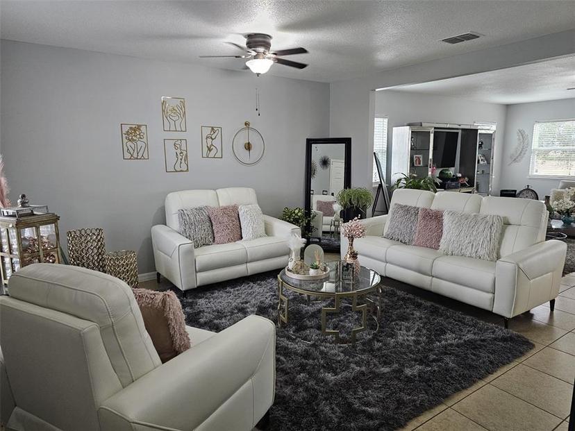 Picture of 2015 Barstow Ln, Dundee FL 33838
