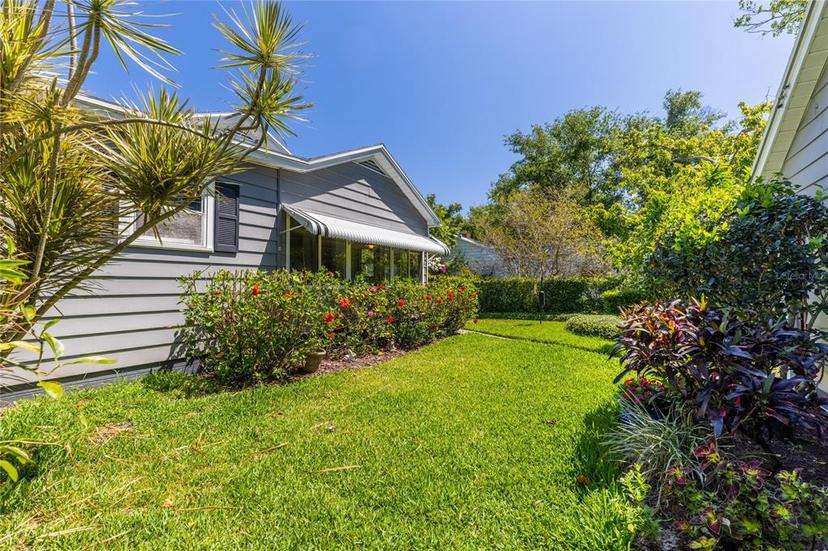 Picture of 544 28Th Avenue N, St Petersburg FL 33704
