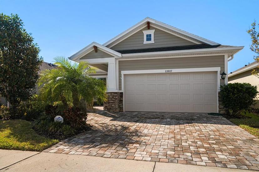 Picture of 13917 Kingfisher Glen Drive, Lithia FL 33547