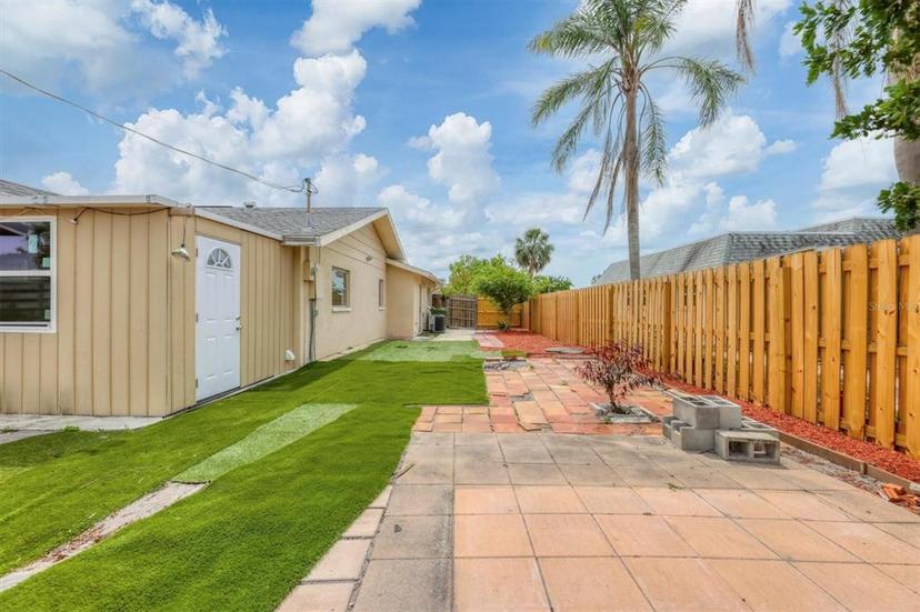 Picture of 3803 Pin Oaks Street, Sarasota FL 34232