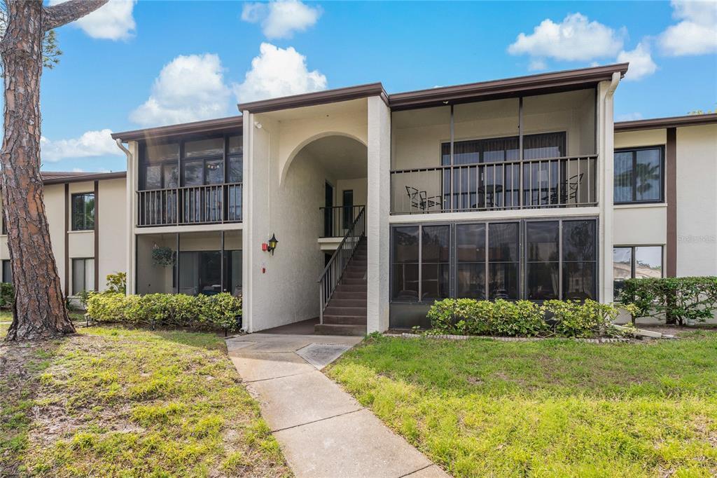 Picture of 2699 Pine Ridge Way E Unit H1, Palm Harbor, FL 34684