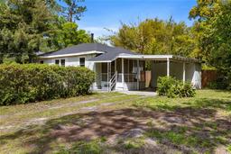 Picture of 1010 NE 7Th Place, Gainesville, FL 32601