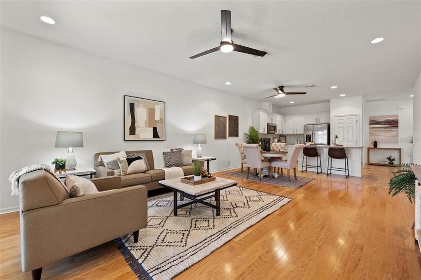 Picture of 8078 Pine Crest Street, Seminole FL 33777