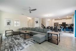 Picture of 581 Pebble Beach Drive, Davenport, FL 33896
