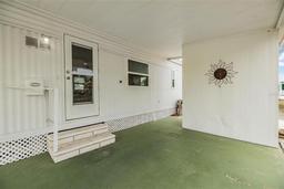 Picture of 4851 W Gandy Boulevard Unit B4L38, Tampa, FL 33611