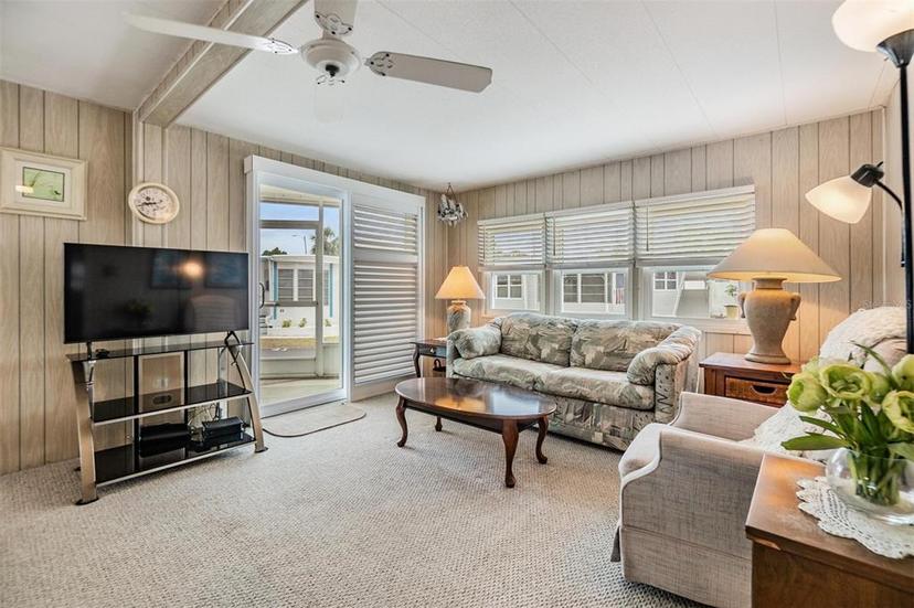 Picture of 4851 W Gandy Boulevard Unit B4L38, Tampa FL 33611