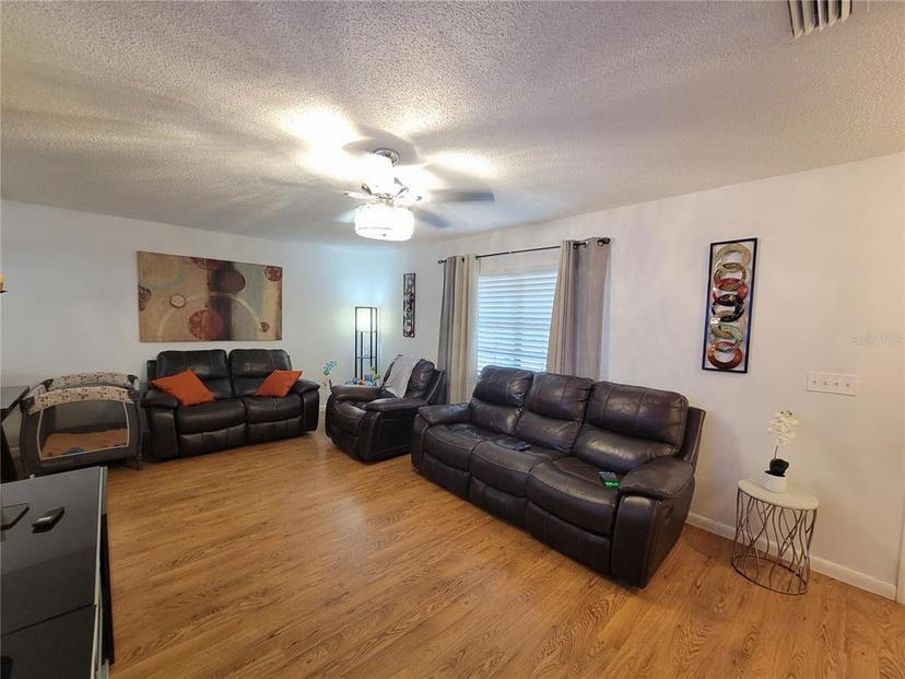 Picture of 523 Oakbriar Place, Brandon FL 33510