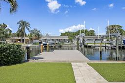 Picture of 1361 46Th Avenue Ne, St Petersburg, FL 33703