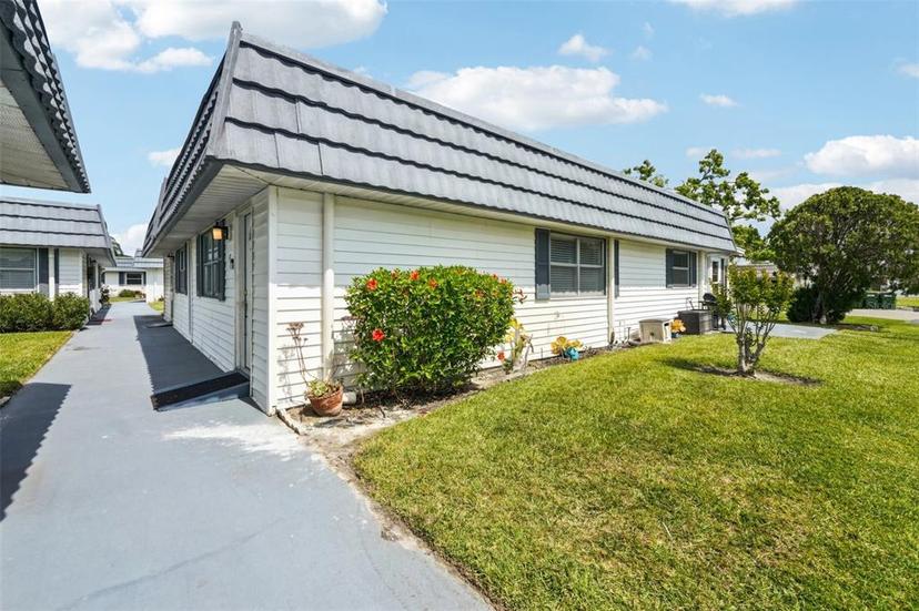 Picture of 205 Andover Place N Unit 110, Sun City Center FL 33573