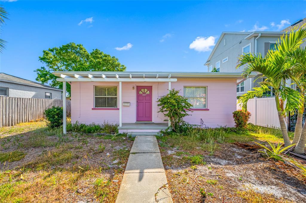 Picture of 2827 1St Street Ne, St Petersburg, FL 33704