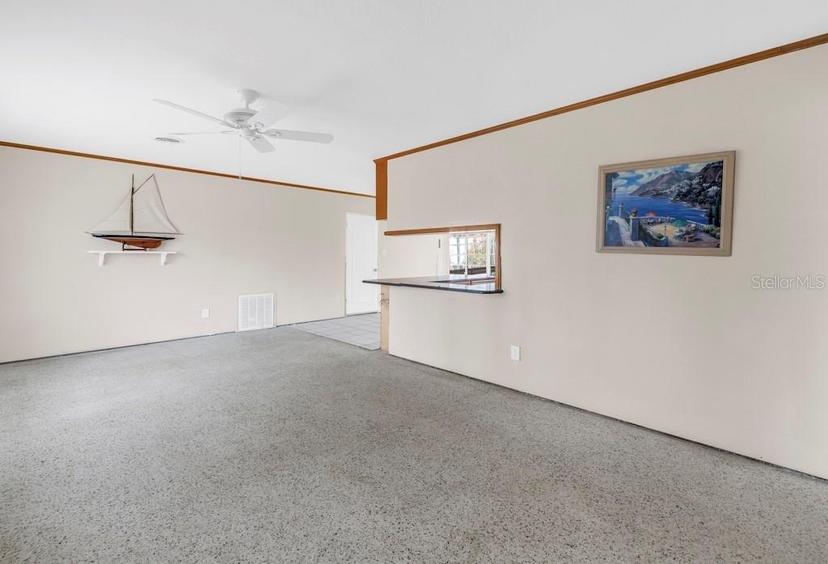 Picture of 10215 3Rd Street E, Treasure Island FL 33706