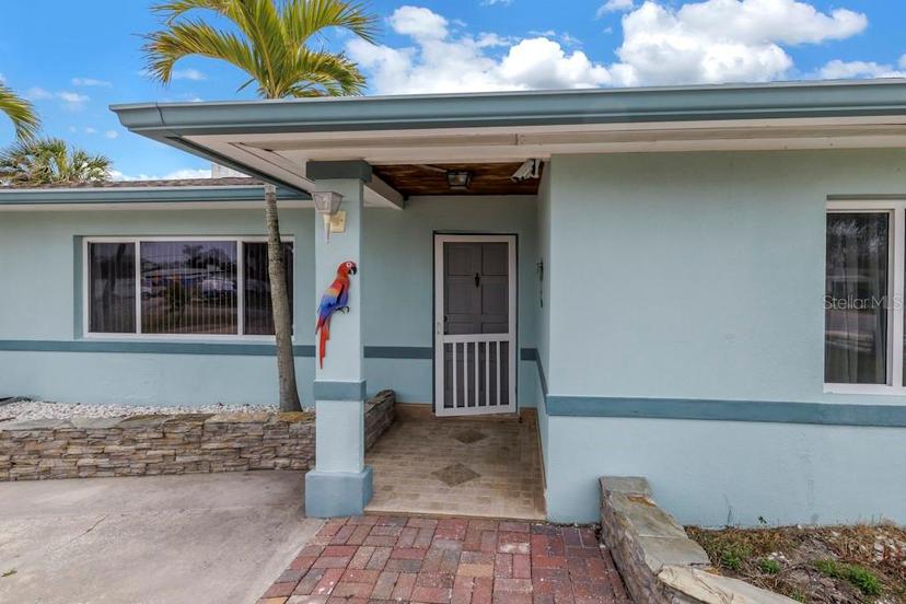 Picture of 10215 3Rd Street E, Treasure Island FL 33706