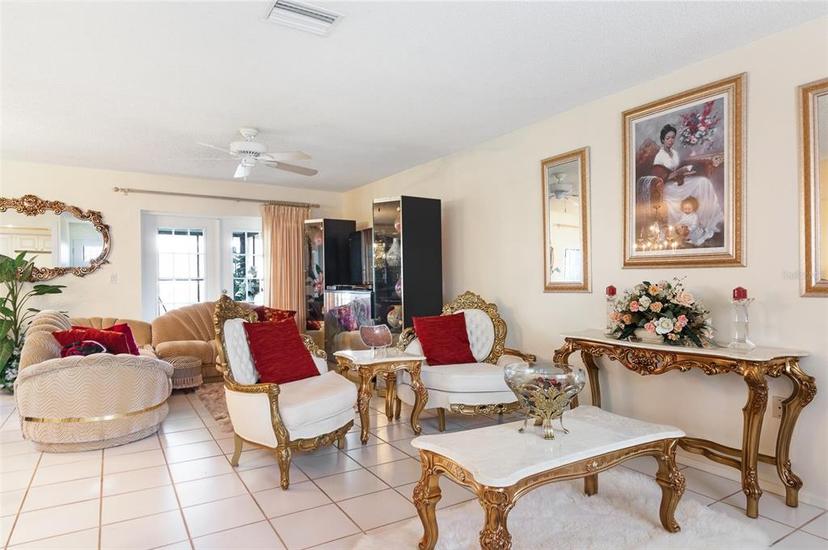 Picture of 2182 Corinne Court S Unit C, St Petersburg FL 33712