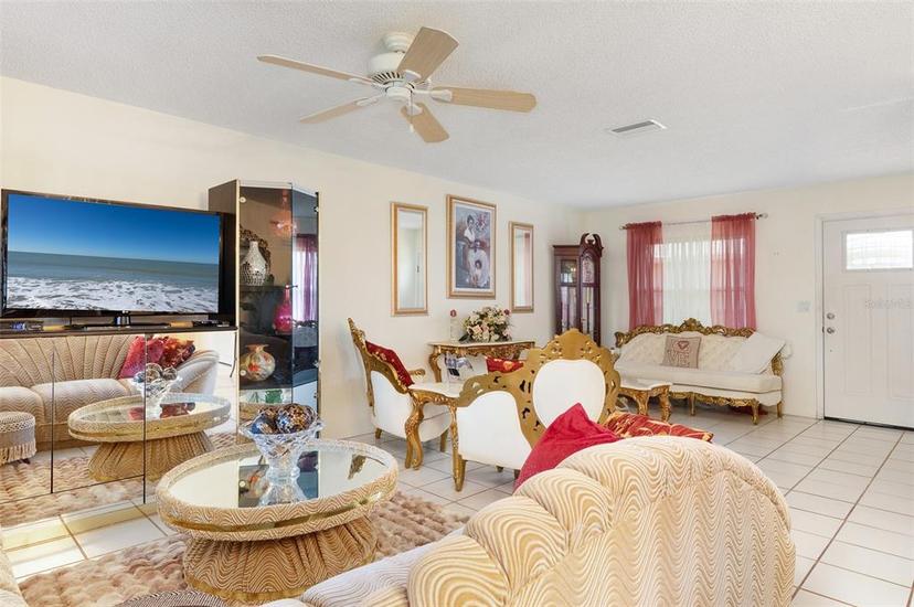 Picture of 2182 Corinne Court S Unit C, St Petersburg FL 33712