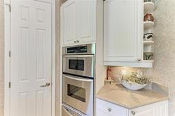 Picture of 3303 Sabal Cove Circle, Longboat Key, FL 34228