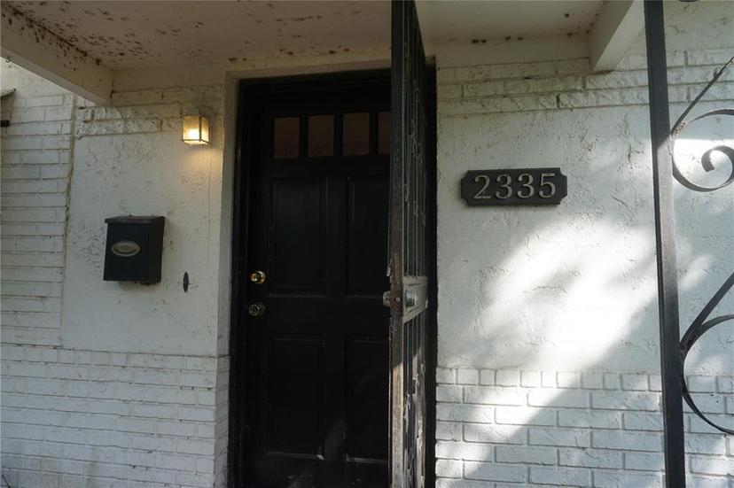 Picture of 2335 Murilla Way S, St Petersburg FL 33712
