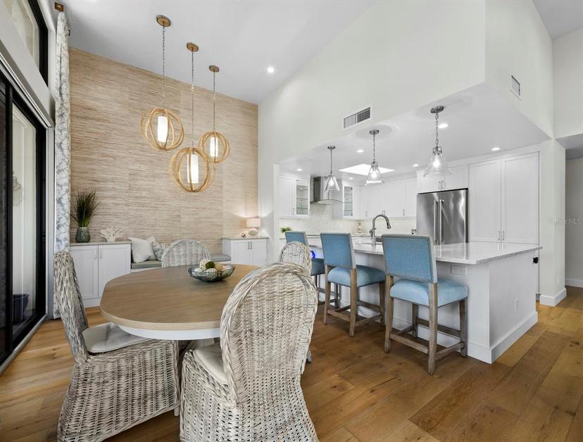 Picture of 1928 Harbourside Drive Unit 1404, Longboat Key FL 34228