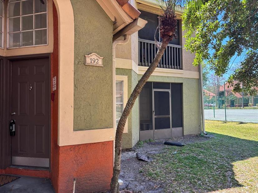 Picture of 433 Fountainhead Circle Unit 192, Kissimmee FL 34741