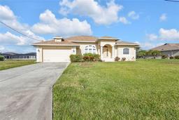 Picture of 235 Tournament Rd, Rotonda West, FL 33947