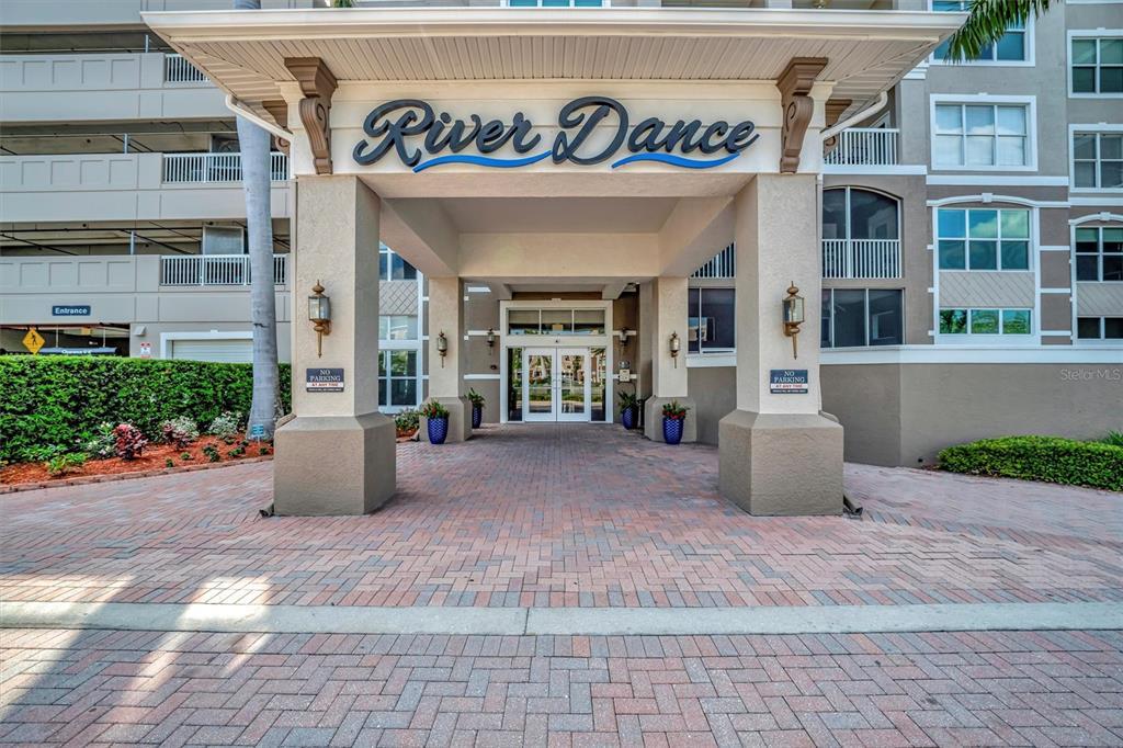 Picture of 808 3Rd Avenue W Unit 214, Bradenton, FL 34205
