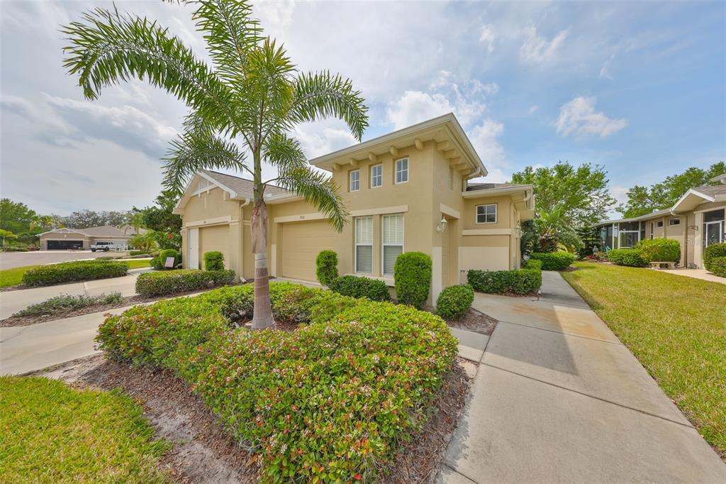 Picture of 1916 Inverness Greens Drive, Sun City Center, FL 33573