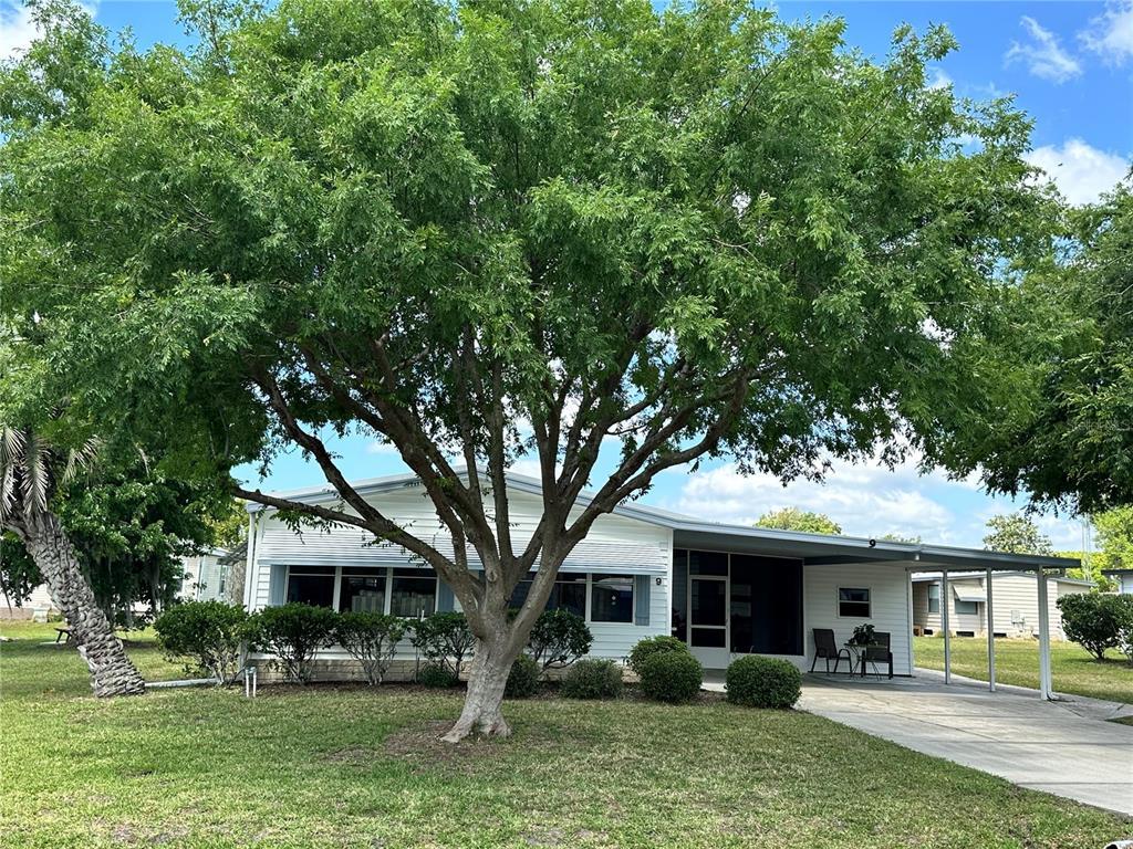 Picture of 9 N Bobwhite Road, Wildwood, FL 34785