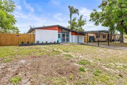 Picture of 10909 N Lantana Avenue, Tampa, FL 33612