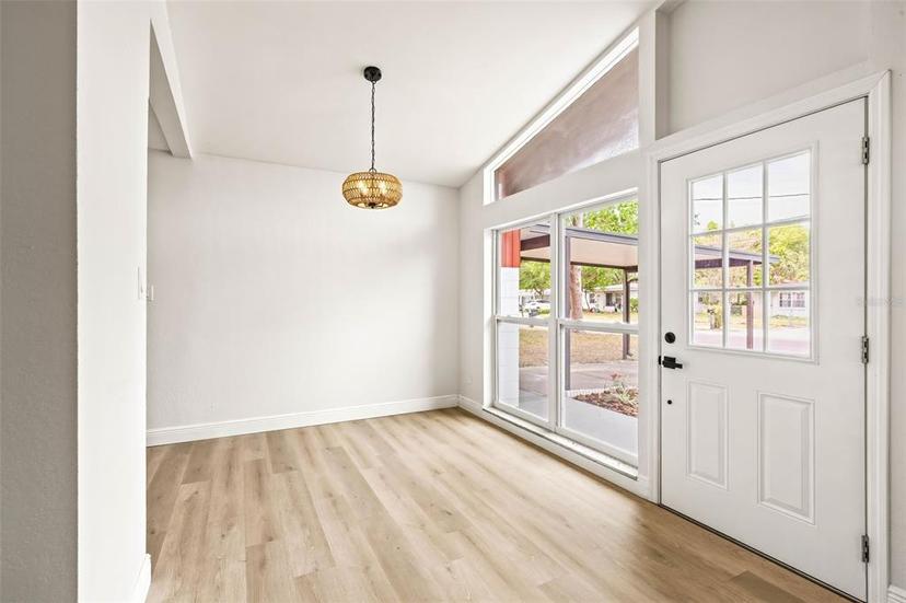 Picture of 10909 N Lantana Avenue, Tampa FL 33612