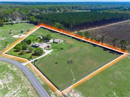 Picture of 523 SW Marynik Drive, High Springs, FL 32643