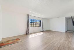 Picture of 500 Newell Hill Road Unit 111D, Leesburg, FL 34748